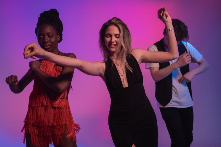 ArtistSearch.de an – das kostenlose Künstlerverzeichnis für DJs, Bands und Live-Acts aller Art.